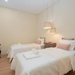 Gaya Avenue Flats - Elegant Contemporary Flats With Balcony شقة فيلا نوفا دي غايا