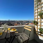 Gaya Avenue Flats - Elegant Contemporary Flats With Balcony فيلا نوفا دي غايا