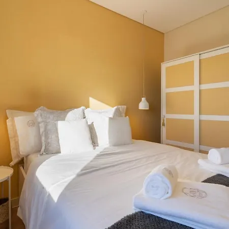 Apartment Gaya Avenue Flats - Elegant Contemporary Flats With Balcony *