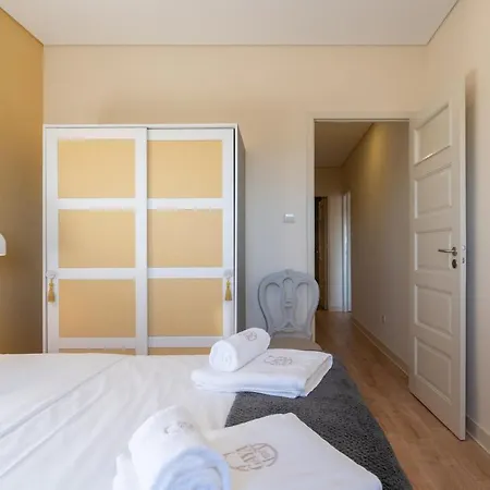 Gaya Avenue Flats - Elegant Contemporary Flats With Balcony Apartment Vila Nova de Gaia