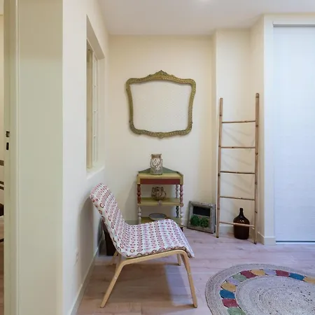 Gaya Avenue Flats - Elegant Contemporary Flats With Balcony