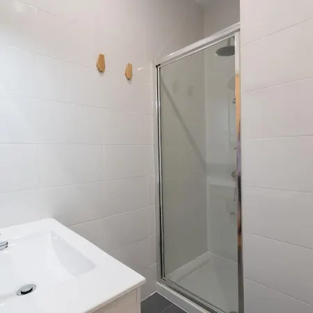 Apartment Gaya Avenue Flats - Elegant Contemporary Flats With Balcony *