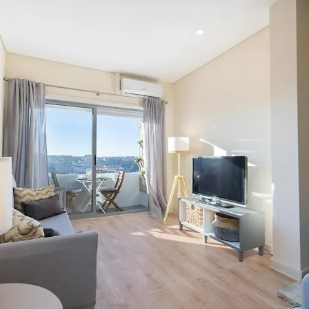 Gaya Avenue Flats - Elegant Contemporary Flats With Balcony Apartment Vila Nova de Gaia