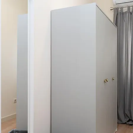 Gaya Avenue Flats - Elegant Contemporary Flats With Balcony