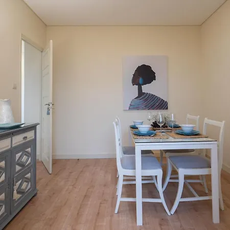 Apartamento Gaya Avenue Flats - Elegant Contemporary Flats With Balcony