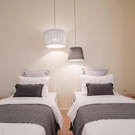 Gaya Avenue Flats - Elegant Contemporary Flats With Balcony Apartment *