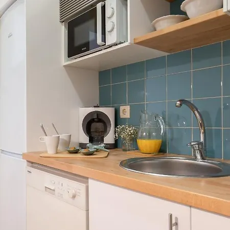 Gaya Avenue Flats - Elegant Contemporary Flats With Balcony Apartment