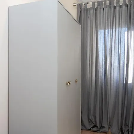 Apartment Gaya Avenue Flats - Elegant Contemporary Flats With Balcony *