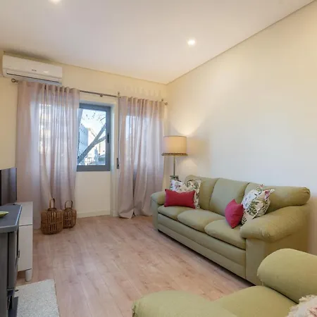 Gaya Avenue Flats - Elegant Contemporary Flats With Balcony Apartment