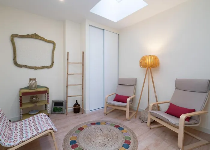 Apartamento Gaya Avenue Flats - Elegant Contemporary Flats With Balcony