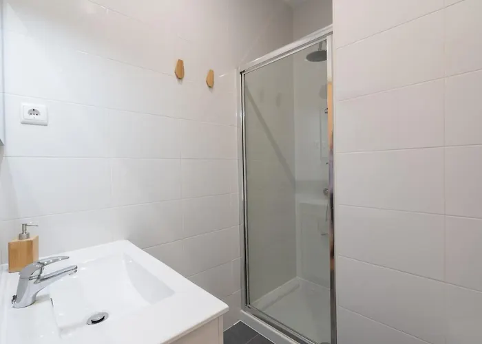 Daire Gaya Avenue Flats - Elegant Contemporary Flats With Balcony *