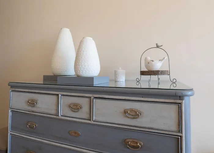 Gaya Avenue Flats - Elegant Contemporary Flats With Balcony