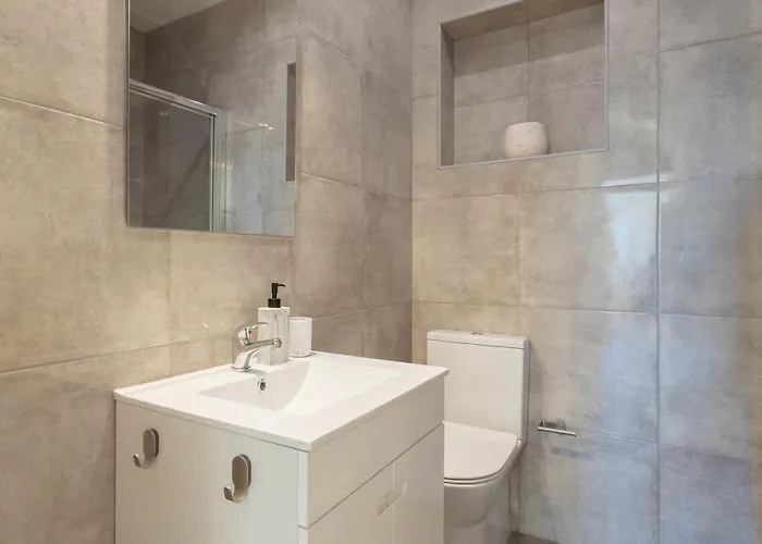 Apartamento Gaya Avenue Flats - Elegant Contemporary Flats With Balcony