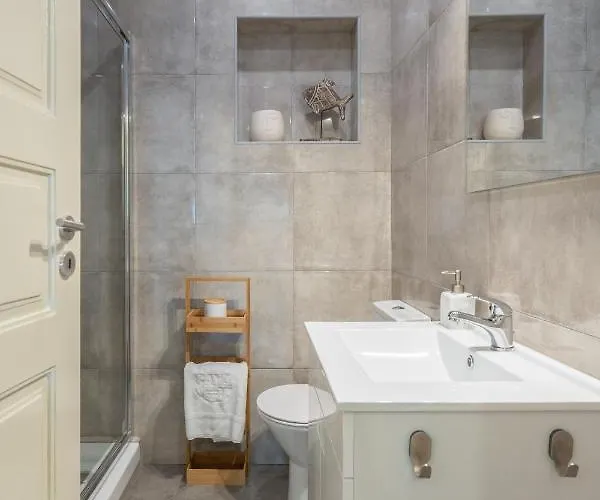 Gaya Avenue Flats - Elegant Contemporary Flats With Balcony