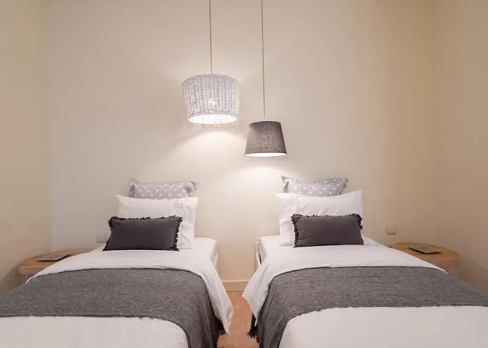 Gaya Avenue Flats - Elegant Contemporary Flats With Balcony Daire *