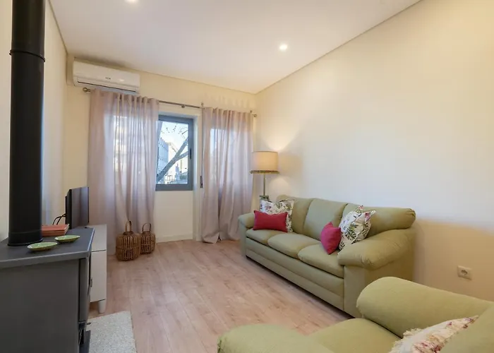 Gaya Avenue Flats - Elegant Contemporary Flats With Balcony Apartamento